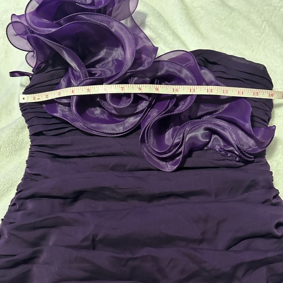 Formal Dress - Picture 5 of 5